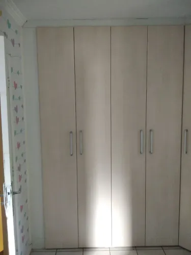 Guarda roupa planejado 7 portas
