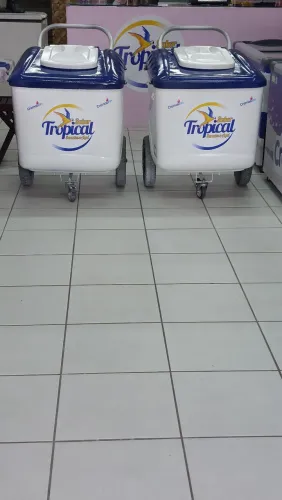 Carrinho de Picolé e Sorvetes 