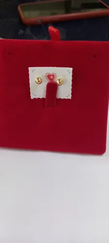 Brinco de bolinha em  ouro 18k 