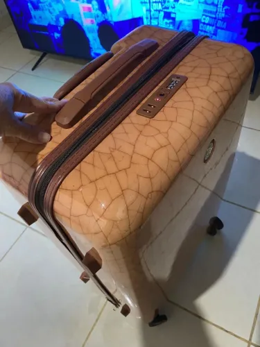 Mala viagem seminova