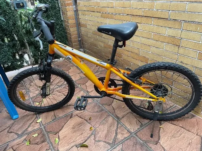 Bicicleta Bike infantil Diamondback Cobra 20 com 6 marchas