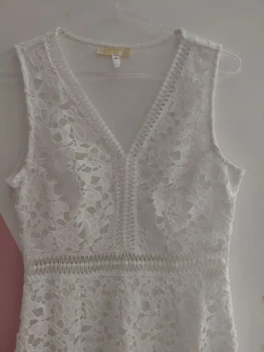Vestido de renda