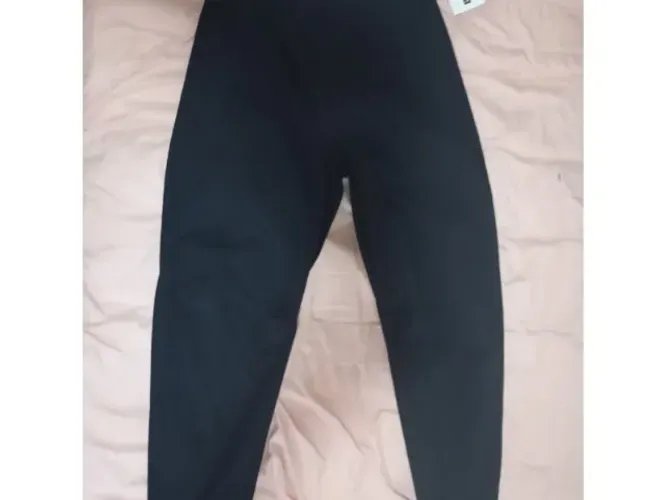 Calça feminina futureform da Insider