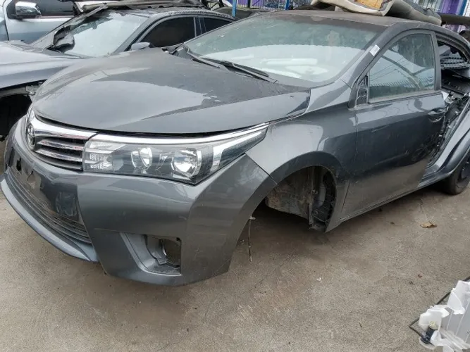 Sucata Toyota Corolla GLI 1.8 CVT 2016 para retirada de peças