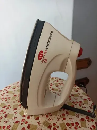 Ferro de passar a Vapor Black & Decker 110V