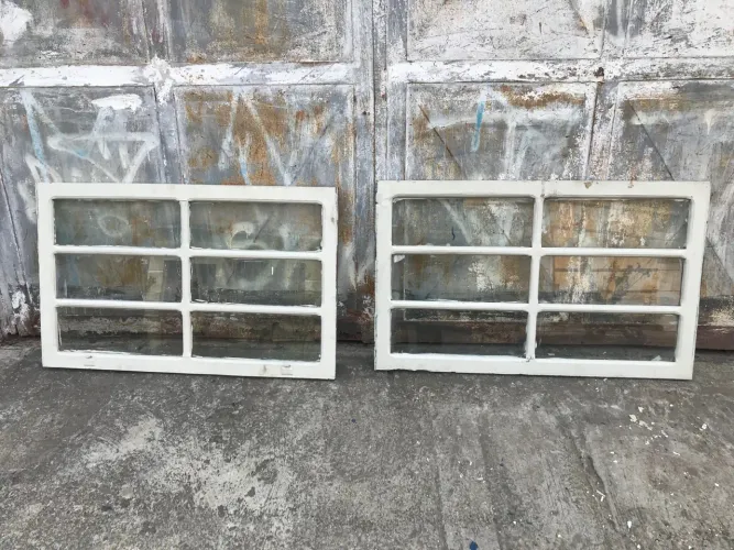 Duas folhas internas com vidro para janelas venezianas antigas