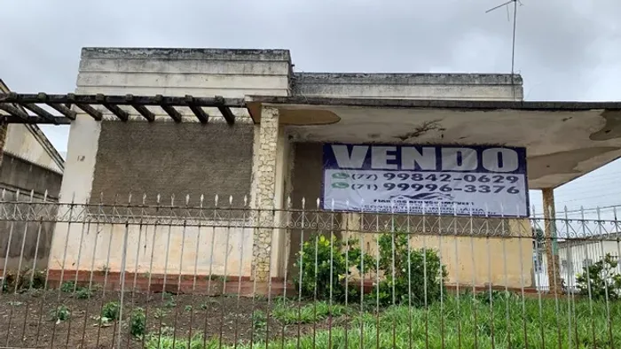 Área à venda com 1.428,03m² no Centro de Vitória da Conquista - Bahia.