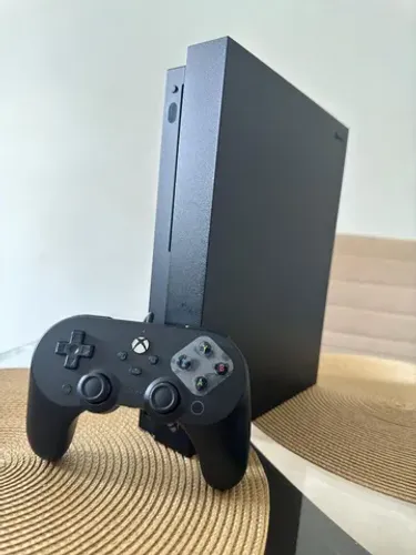Xbox One X 1 TB estado de novo - PLAYHOUSE