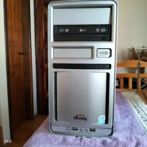 CPU Celerom 2.2ghz + Ram 4g + HD 80g