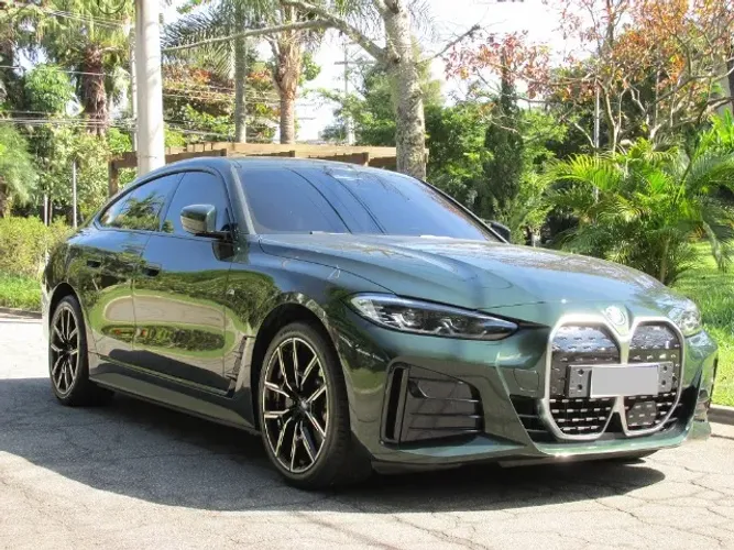 BMW i4 35 M Sport (elétrico) 2023