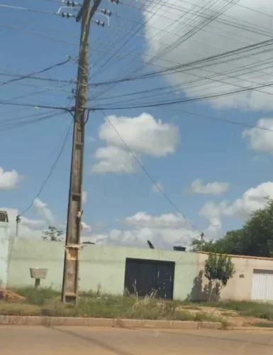 Casa nova recem construida toda arrumada sem nada pra fazer com quintal super espaçoso