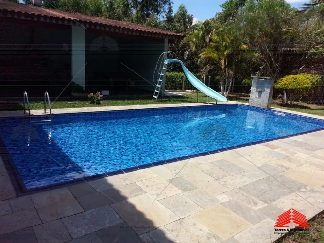 Sitio a venda em Cotia, 4 dormitorios, 2 suites, piscina, churrasqueira, frente pro lago, 