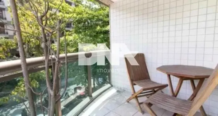 Apartamento : / Residencial / Lagoa