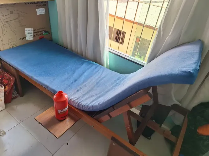 [NEGOCIÁVEL] Cadeira espreguiçadeira madeira macacaúba 