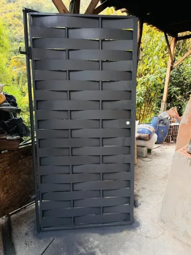 Portão de Aço com Design Exclusivo estilo balaio