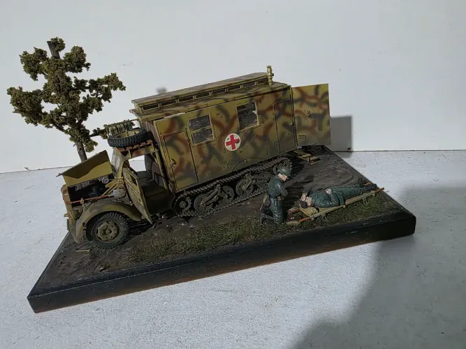 Diorama de Modelismo: Ambulância Alemã da Segunda Guerra