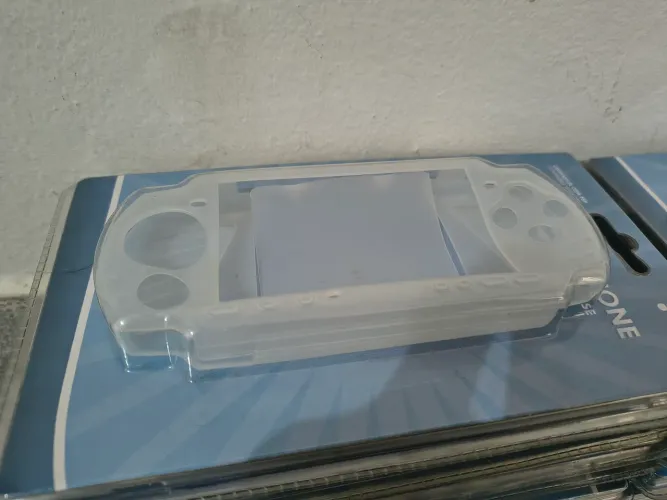 Lote com 8 Cases Psp ,para modelos 2000,3000 Silicone, Transparente ( para revenda )
