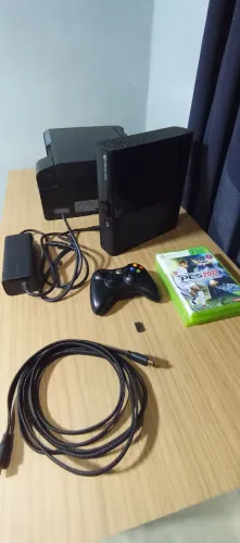 XBOX 360 EXTRA COM 2 JOGOS