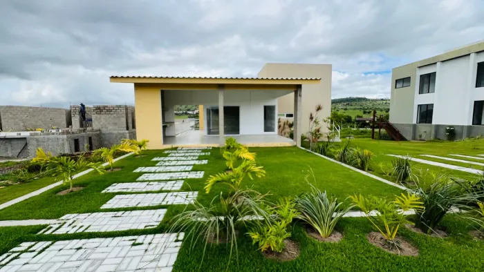 Casa em Gravatá em condomínio fechado