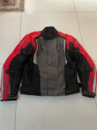 Casaco de motoqueiro da TEXX semi novo
