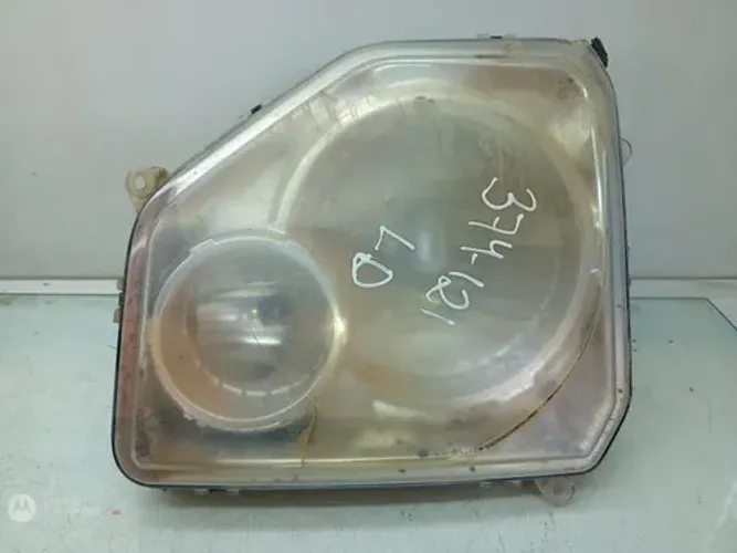 Farol Direito Quebrado Cherokee Sport 3.7 2010
