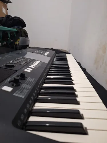 Teclado -Yamaha -Psr E423
