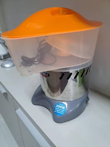Espremedor de suco de laranja Ventisol 2000W