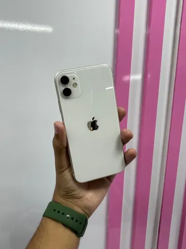 iPhone 11 Branco - 128GB - Câmera Dupla Top!