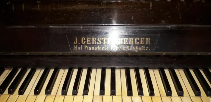 Piano J Gerstenberger alemao