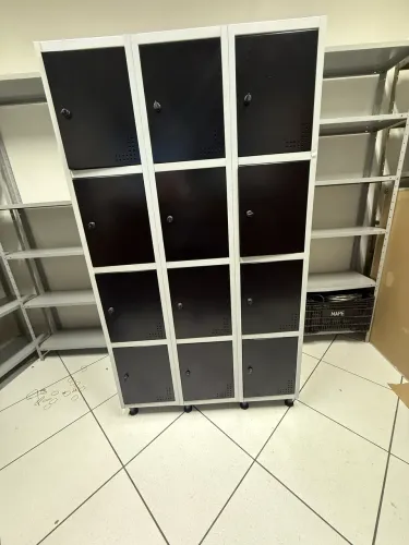 ARMÁRIO PORTA OBJETOS