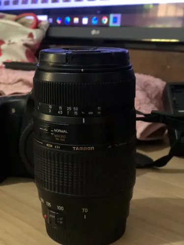 Lente Tamron  AF 70-300mm F/4-5.6 Di LD Macro 1:2 para Canon