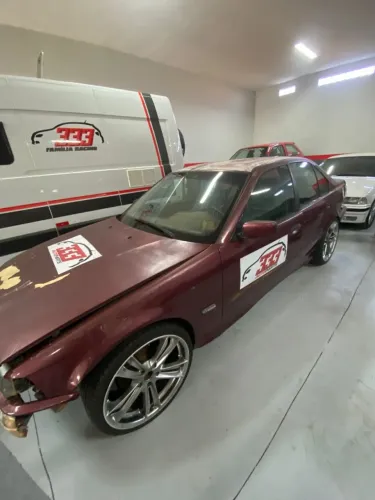 Sucata BMW 325i E36 1995 Disponível para retirada de peças
