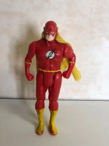 Boneco Flash anos 80 ótimo estado, com capa