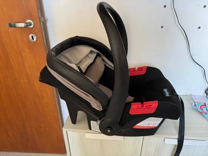 Cadeirinha de bebê conforto - Burigotto