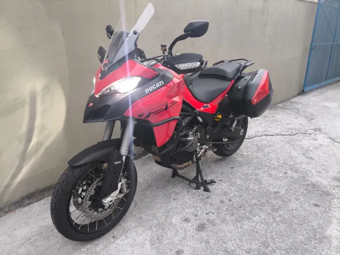 Ducati multistrada v2s