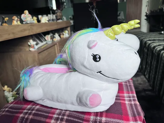 Pantufa de Unicórnio Pelúcia Confortável Linha Premium tamanho 37/39 NOVO
