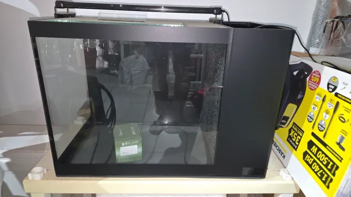 Aquario 100 litros com sump lateral
