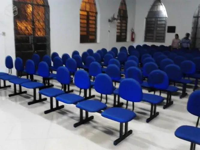 Cadeiras para igreja