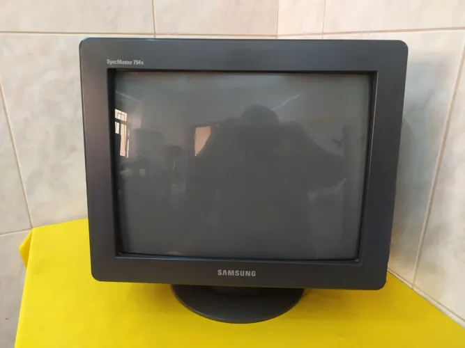 Monitor Samsung SyncMaster 15  794v CRT 