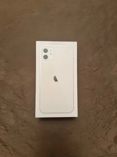 Caixinha do iPhone 11 + adesivos
