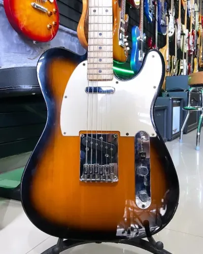 Guitarra Squier Telecaster Affinity seminova