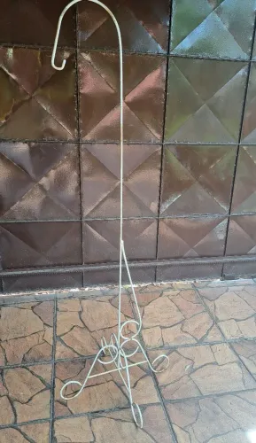 Suporte de ferro para plantas
