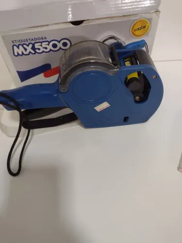 Etiquetadora Fixxar na caixa