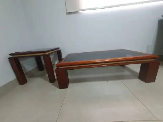 Conjunto de mesa de centro e mesa lateral