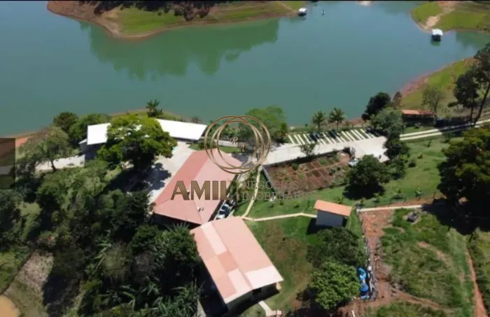 Sítio a venda/Casa e chalé/ 7 quartos, sendo todos suites /Beira da represa /55.971m² / Sã