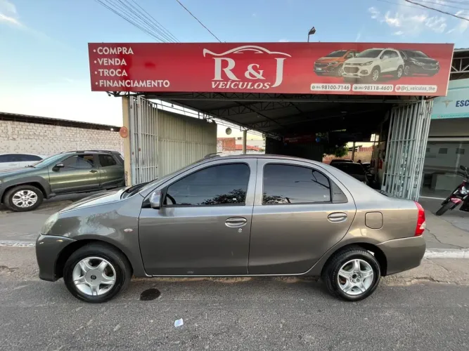 Toyota Etios X Sedan 1.5 Flex 16V 4P Mec. 2018