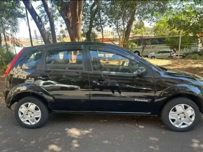 Ford Fiesta S 1.0 8V Flex 5P 2014