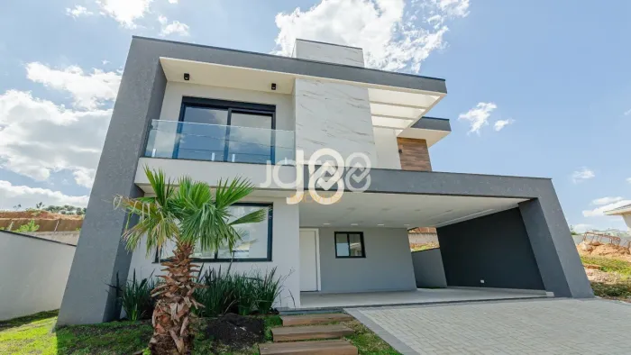 CASA MODERNA E ILUMINADA EM CONDOMÍNIO FECHADO Moderna e iluminada em condomínio fechado -