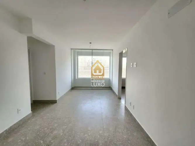Apartamento à venda com 2 quartos no bairro Vila Paris