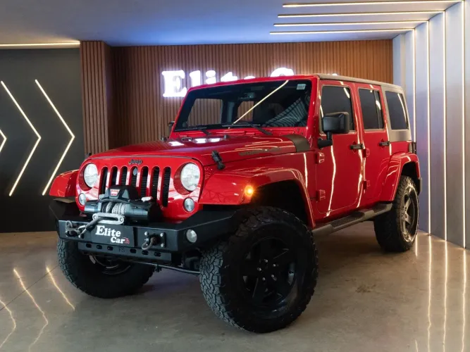 Jeep Wrangler Unlimited Sport 3.6 V6 284cv 4P 2014